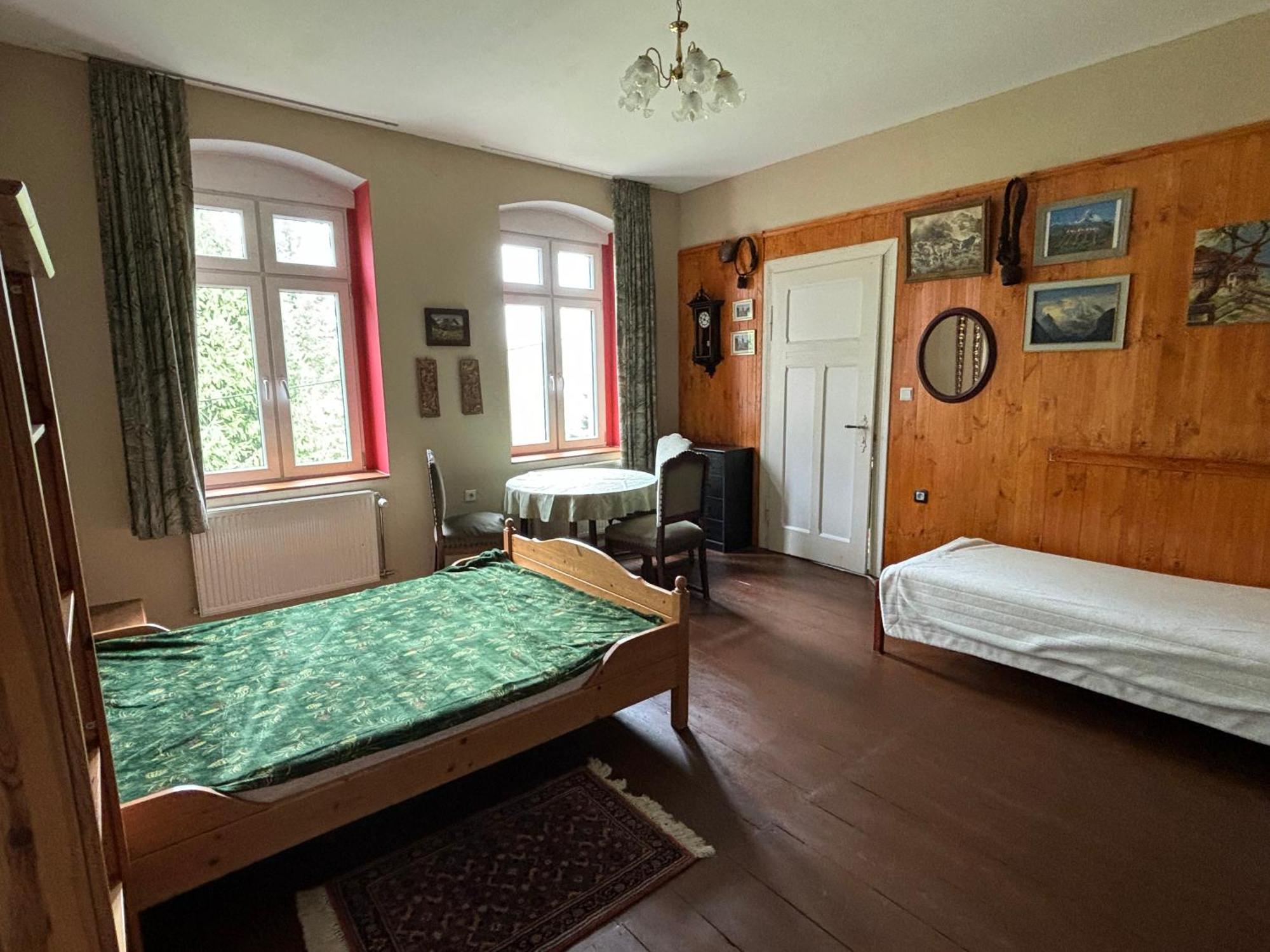 Dom Pod Orlimi Skalami - Blisko Zamku Czocha Apartamento Leśna Exterior foto