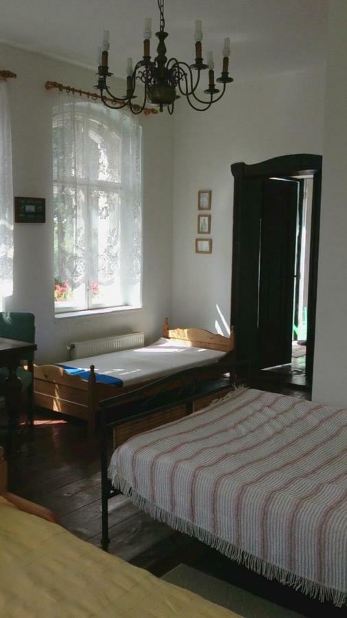 Dom Pod Orlimi Skalami - Blisko Zamku Czocha Apartamento Leśna Exterior foto