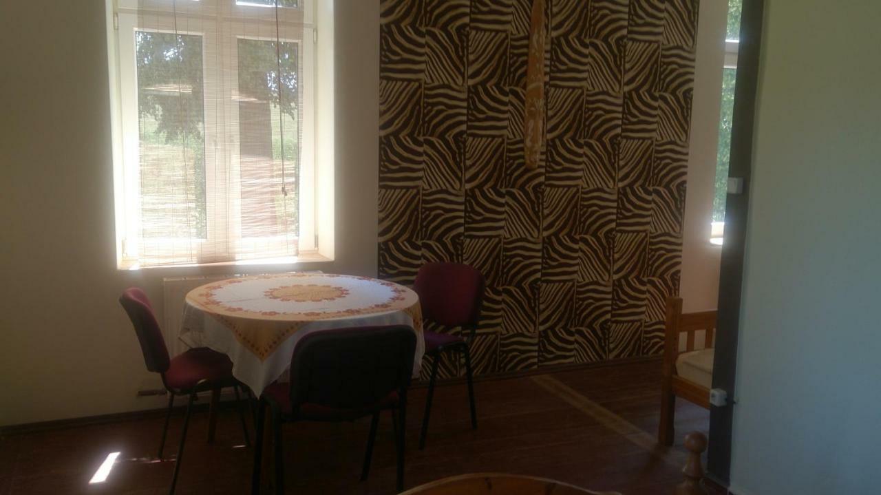 Dom Pod Orlimi Skalami - Blisko Zamku Czocha Apartamento Leśna Exterior foto